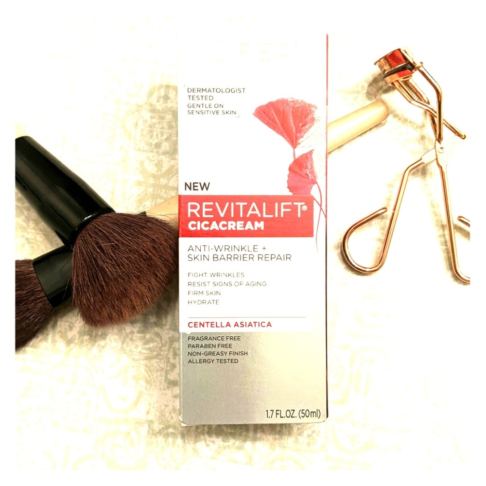 NIB L'Oreal Paris Revitalift Cicacream 1.7 FL OZ